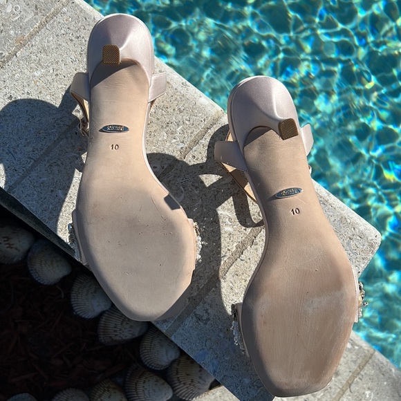 Badgley Mischka Kate, Light Pink Wedding Sandals - Picture 7 of 9